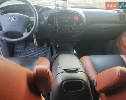 Серый Тойота Тундра, объемом двигателя 4.7 л и пробегом 300 тыс. км за 10300 $, фото 8 на Automoto.ua