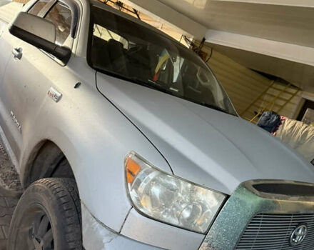 Серый Тойота Тундра, объемом двигателя 5.66 л и пробегом 308 тыс. км за 19000 $, фото 1 на Automoto.ua