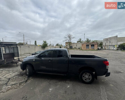 Серый Тойота Тундра, объемом двигателя 4.66 л и пробегом 321 тыс. км за 19900 $, фото 8 на Automoto.ua