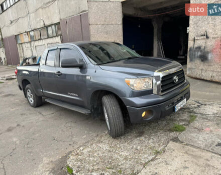 Серый Тойота Тундра, объемом двигателя 4.66 л и пробегом 321 тыс. км за 19900 $, фото 5 на Automoto.ua