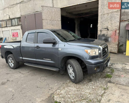 Серый Тойота Тундра, объемом двигателя 4.66 л и пробегом 321 тыс. км за 19900 $, фото 4 на Automoto.ua