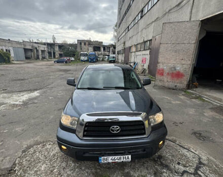 Серый Тойота Тундра, объемом двигателя 4.66 л и пробегом 321 тыс. км за 19900 $, фото 3 на Automoto.ua