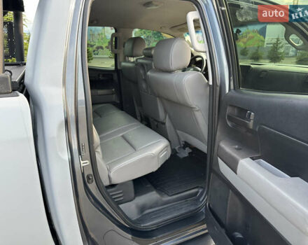 Серый Тойота Тундра, объемом двигателя 4.61 л и пробегом 155 тыс. км за 17900 $, фото 14 на Automoto.ua