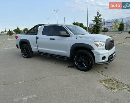 Серый Тойота Тундра, объемом двигателя 4.61 л и пробегом 155 тыс. км за 17900 $, фото 6 на Automoto.ua