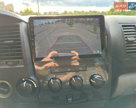 Серый Тойота Тундра, объемом двигателя 4.61 л и пробегом 155 тыс. км за 17900 $, фото 11 на Automoto.ua