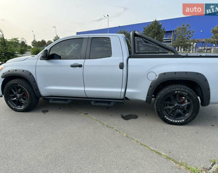 Серый Тойота Тундра, объемом двигателя 4.61 л и пробегом 155 тыс. км за 17900 $, фото 1 на Automoto.ua