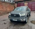 Серый Тойота Тундра, объемом двигателя 5.66 л и пробегом 190 тыс. км за 19900 $, фото 1 на Automoto.ua