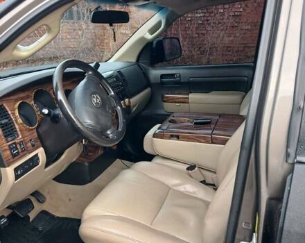 Серый Тойота Тундра, объемом двигателя 5.66 л и пробегом 190 тыс. км за 19900 $, фото 4 на Automoto.ua