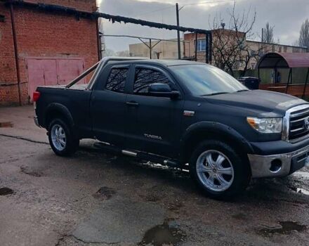 Серый Тойота Тундра, объемом двигателя 5.66 л и пробегом 190 тыс. км за 19900 $, фото 2 на Automoto.ua