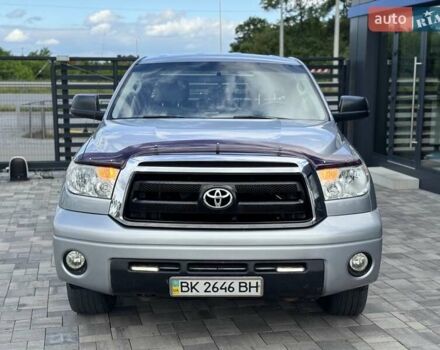 Сірий Тойота Тундра, об'ємом двигуна 5.7 л та пробігом 120 тис. км за 22900 $, фото 1 на Automoto.ua