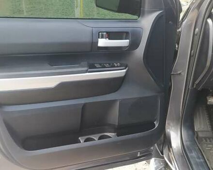 Тойота Тундра 2014 в Киеве на Automoto.ua Серый Тойота Тундра, объемом двигателя 5.7 л и пробегом 162 тыс. км за 38000 $, фото 9 на Automoto.ua