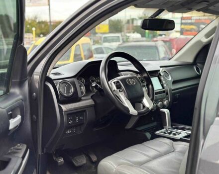 Серый Тойота Тундра, объемом двигателя 5.7 л и пробегом 226 тыс. км за 24500 $, фото 4 на Automoto.ua