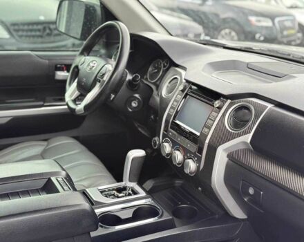 Серый Тойота Тундра, объемом двигателя 5.7 л и пробегом 226 тыс. км за 24500 $, фото 6 на Automoto.ua