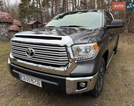 Серый Тойота Тундра, объемом двигателя 5.7 л и пробегом 65 тыс. км за 29900 $, фото 2 на Automoto.ua
