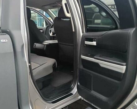 Серый Тойота Тундра, объемом двигателя 5.66 л и пробегом 95 тыс. км за 28350 $, фото 13 на Automoto.ua