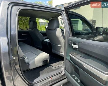 Тойота Тундра 2016 в Львове на Automoto.ua Серый Тойота Тундра, объемом двигателя 5.7 л и пробегом 190 тыс. км за 37000 $, фото 15 на Automoto.ua