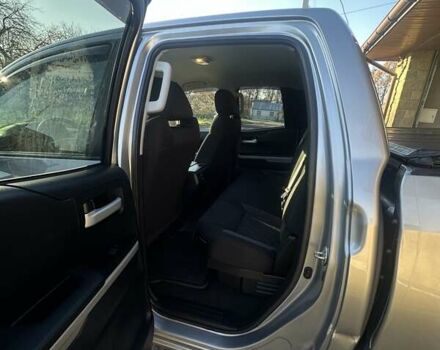 Серый Тойота Тундра, объемом двигателя 5.66 л и пробегом 61 тыс. км за 32500 $, фото 10 на Automoto.ua