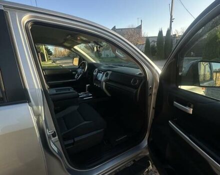 Серый Тойота Тундра, объемом двигателя 5.66 л и пробегом 61 тыс. км за 32500 $, фото 9 на Automoto.ua