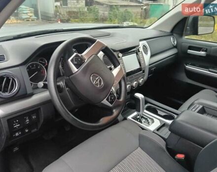 Серый Тойота Тундра, объемом двигателя 5.66 л и пробегом 95 тыс. км за 28350 $, фото 22 на Automoto.ua