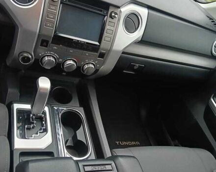 Серый Тойота Тундра, объемом двигателя 5.66 л и пробегом 95 тыс. км за 28350 $, фото 21 на Automoto.ua