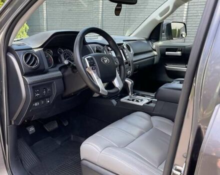 Тойота Тундра 2016 в Львове на Automoto.ua Серый Тойота Тундра, объемом двигателя 5.7 л и пробегом 190 тыс. км за 37000 $, фото 14 на Automoto.ua