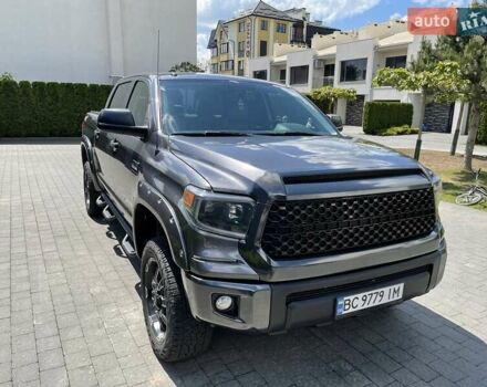 Тойота Тундра 2016 в Львове на Automoto.ua Серый Тойота Тундра, объемом двигателя 5.7 л и пробегом 190 тыс. км за 37000 $, фото 3 на Automoto.ua