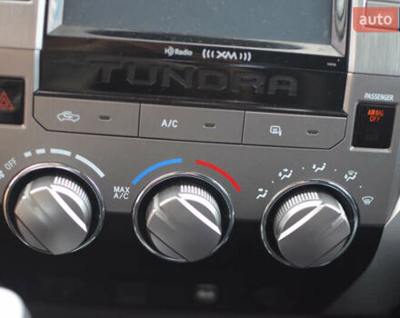 Сірий Тойота Тундра, об'ємом двигуна 5.7 л та пробігом 27 тис. км за 23490 $, фото 25 на Automoto.ua