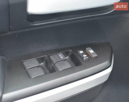 Сірий Тойота Тундра, об'ємом двигуна 5.7 л та пробігом 27 тис. км за 23490 $, фото 17 на Automoto.ua