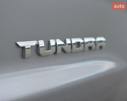 Сірий Тойота Тундра, об'ємом двигуна 5.7 л та пробігом 27 тис. км за 23490 $, фото 9 на Automoto.ua