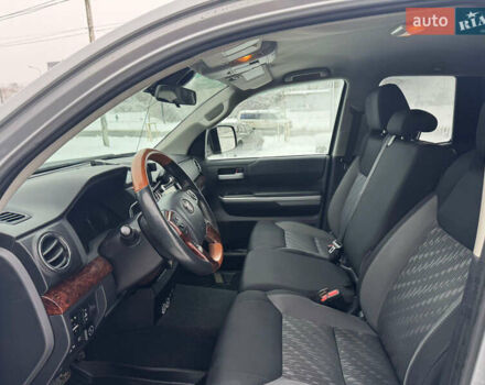 Сірий Тойота Тундра, об'ємом двигуна 5.7 л та пробігом 91 тис. км за 35000 $, фото 16 на Automoto.ua