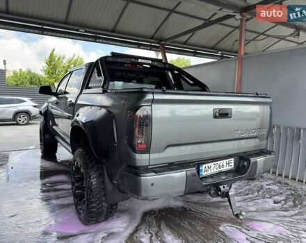 Серый Тойота Тундра, объемом двигателя 5.66 л и пробегом 30 тыс. км за 79900 $, фото 9 на Automoto.ua