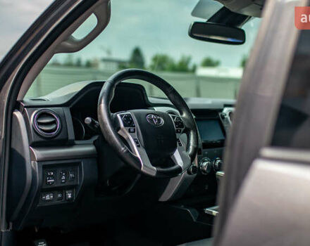 Серый Тойота Тундра, объемом двигателя 5.66 л и пробегом 115 тыс. км за 42500 $, фото 62 на Automoto.ua