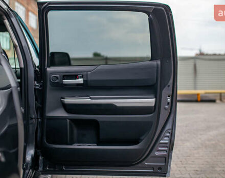 Серый Тойота Тундра, объемом двигателя 5.66 л и пробегом 115 тыс. км за 42500 $, фото 24 на Automoto.ua