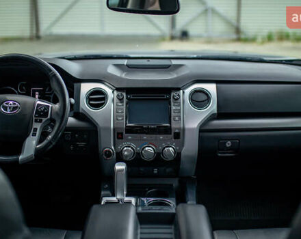 Серый Тойота Тундра, объемом двигателя 5.66 л и пробегом 115 тыс. км за 42500 $, фото 46 на Automoto.ua