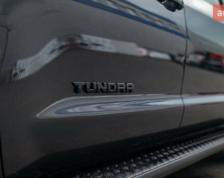 Серый Тойота Тундра, объемом двигателя 5.66 л и пробегом 115 тыс. км за 42500 $, фото 3 на Automoto.ua