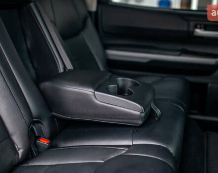 Серый Тойота Тундра, объемом двигателя 5.66 л и пробегом 115 тыс. км за 42500 $, фото 37 на Automoto.ua