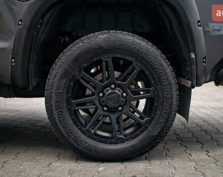 Серый Тойота Тундра, объемом двигателя 5.66 л и пробегом 115 тыс. км за 42500 $, фото 7 на Automoto.ua