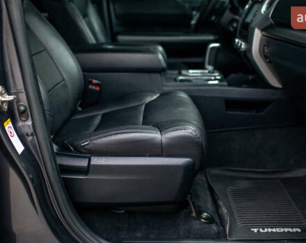 Серый Тойота Тундра, объемом двигателя 5.66 л и пробегом 115 тыс. км за 42500 $, фото 57 на Automoto.ua