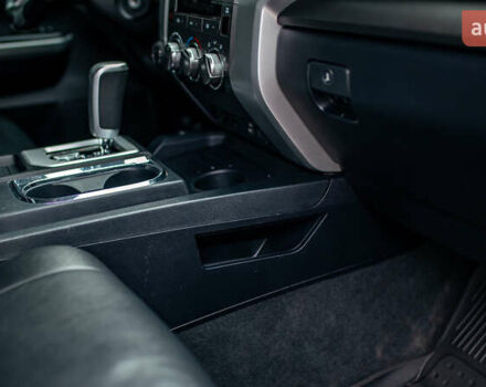 Серый Тойота Тундра, объемом двигателя 5.66 л и пробегом 115 тыс. км за 42500 $, фото 59 на Automoto.ua