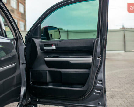 Серый Тойота Тундра, объемом двигателя 5.66 л и пробегом 115 тыс. км за 42500 $, фото 43 на Automoto.ua