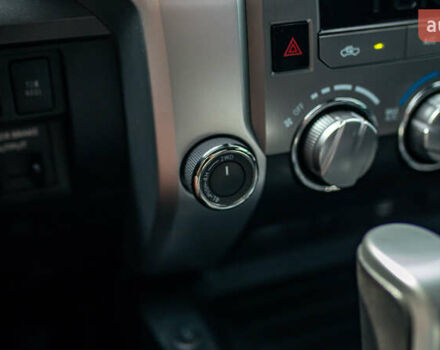 Серый Тойота Тундра, объемом двигателя 5.66 л и пробегом 115 тыс. км за 42500 $, фото 51 на Automoto.ua