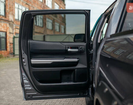 Серый Тойота Тундра, объемом двигателя 5.66 л и пробегом 115 тыс. км за 42500 $, фото 73 на Automoto.ua