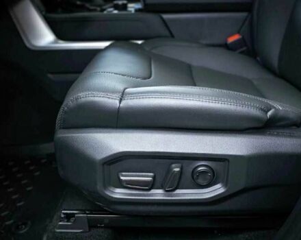 Серый Тойота Тундра, объемом двигателя 3.44 л и пробегом 23 тыс. км за 54300 $, фото 10 на Automoto.ua