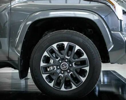 Серый Тойота Тундра, объемом двигателя 3.44 л и пробегом 23 тыс. км за 54300 $, фото 5 на Automoto.ua