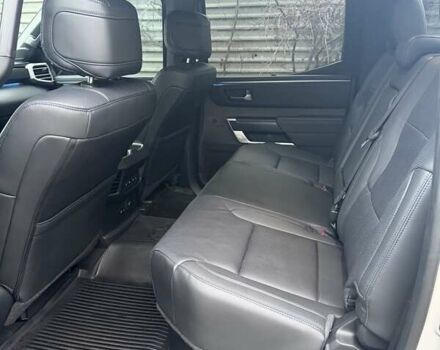 Серый Тойота Тундра, объемом двигателя 3.45 л и пробегом 4 тыс. км за 92000 $, фото 32 на Automoto.ua