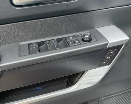 Серый Тойота Тундра, объемом двигателя 3.45 л и пробегом 4 тыс. км за 92000 $, фото 20 на Automoto.ua