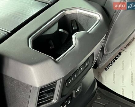 Серый Тойота Тундра, объемом двигателя 3.45 л и пробегом 8 тыс. км за 110000 $, фото 43 на Automoto.ua