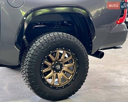 Серый Тойота Тундра, объемом двигателя 3.45 л и пробегом 8 тыс. км за 110000 $, фото 15 на Automoto.ua