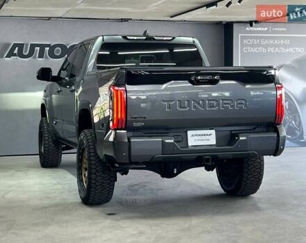 Серый Тойота Тундра, объемом двигателя 3.45 л и пробегом 8 тыс. км за 110000 $, фото 3 на Automoto.ua