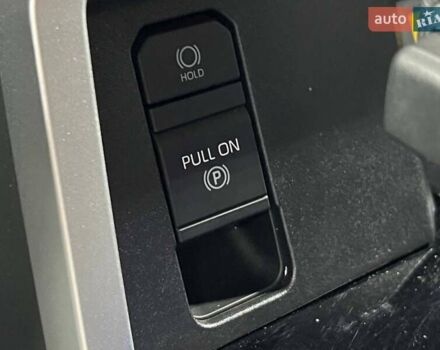 Серый Тойота Тундра, объемом двигателя 3.45 л и пробегом 8 тыс. км за 110000 $, фото 54 на Automoto.ua